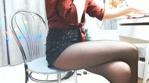 Snapshot of yourladysunshine chatting on 12.27.24 Ksyusha online show from 12.27.24