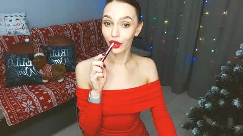 Snapshot of yourladysunshine chatting on 12.30.24 Ksyusha online show from 12.30.24