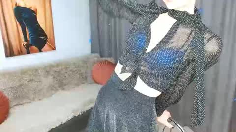 Snapshot of yourladysunshine chatting on 01.10.25 Ksyusha online show from 01.10.25
