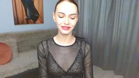Snapshot of yourladysunshine chatting on 01.12.25 Ksyusha online show from 01.12.25