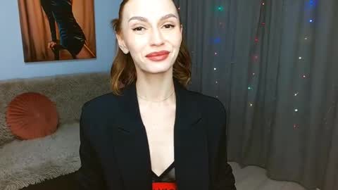 Snapshot of yourladysunshine chatting on 01.25.25 Ksyusha online show from 01.25.25