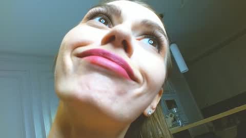 Snapshot of yourladysunshine chatting on 02.15.25 Ksyusha online show from 02.15.25