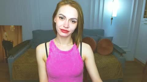 Snapshot of yourladysunshine chatting on 02.18.25 Ksyusha online show from 02.18.25