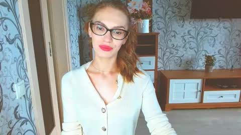 Snapshot of yourladysunshine chatting on 09.14.25 Ksyusha online show from 09.14.25