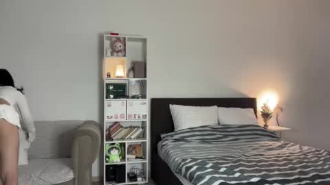 yourlittlesunrise_ online show from 12.15.25