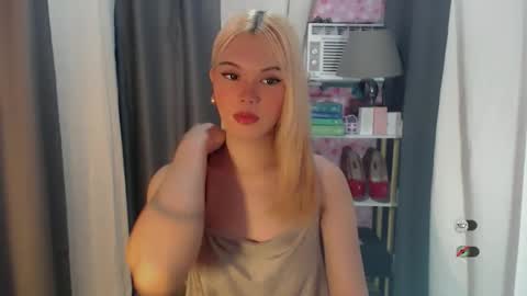 Snapshot of yourlovekylie chatting on 06.03.26 KYLIE MORE online show from 06.03.26