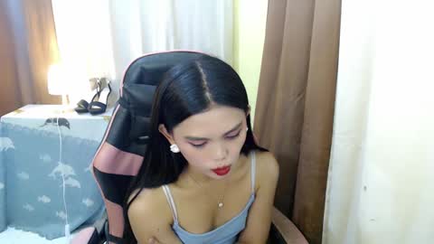 your lovely Dina online show from 02.06.25