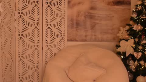 Sarah online show from 12.12.24