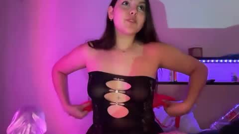 yourmila1 online show from 03.30.26