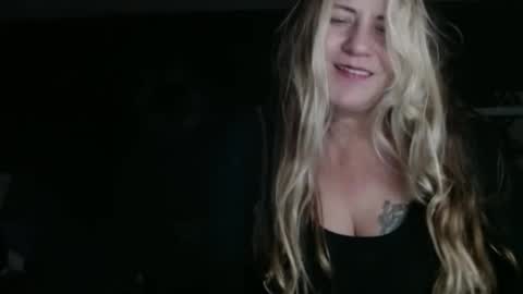 Snapshot of yourmomma999 chatting on 12.14.24 yourmomma999 online show from 12.14.24