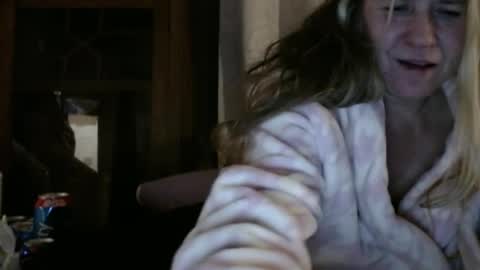 Snapshot of yourmomma999 chatting on 01.21.25 yourmomma999 online show from 01.21.25