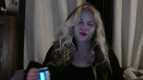 Snapshot of yourmomma999 chatting on 01.26.25 yourmomma999 online show from 01.26.25