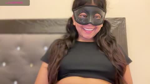 Snapshot of yournewkink12 chatting on 10.02.25 YourNewKink online show from 10.02.25