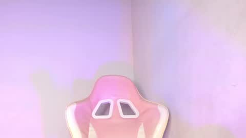 Snapshot of youronlydawn chatting on 01.21.25 Dawn online show from 01.21.25