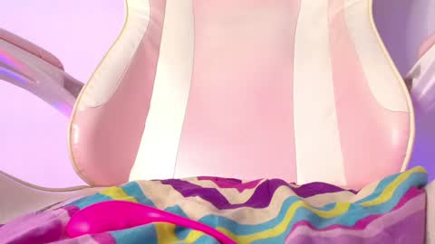 Snapshot of youronlydawn chatting on 01.23.25 Dawn online show from 01.23.25