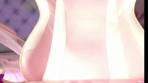 Snapshot of youronlydawn chatting on 03.04.25 Dawn online show from 03.04.25