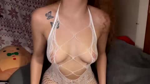 YourPrettyLittleCumSlut online show from 12.19.24