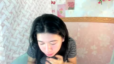 Snapshot of yourprettytrish chatting on 06.21.26 Trish online show from 06.21.26