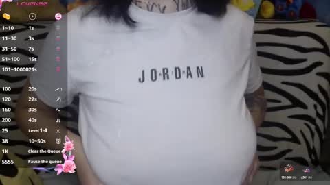 Snapshot of yours_good_mood chatting on 12.14.24 Im - DANI .insta - hardblade1 online show from 12.14.24