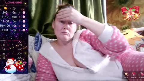 Snapshot of yoursexkroshka chatting on 12.25.24 kroshka online show from 12.25.24