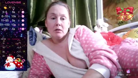 Snapshot of yoursexkroshka chatting on 12.26.24 kroshka online show from 12.26.24