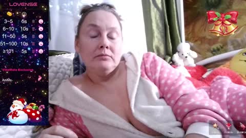 Snapshot of yoursexkroshka chatting on 12.27.24 kroshka online show from 12.27.24