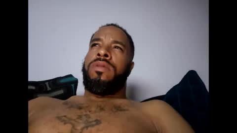 Snapshot of yoursexydaddy79 chatting on 11.09.25 mother fucker online show from 11.09.25