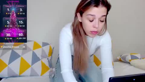 Snapshot of yoursoul_mila chatting on 12.12.24 yoursoul_mila online show from 12.12.24