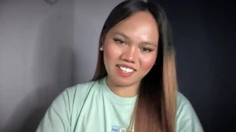 yourspecialgirl_rhea online show from 12.17.25