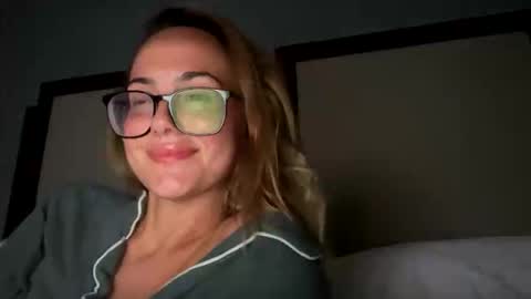Snapshot of yoursweetgrace chatting on 04.26.26 yoursweetgrace online show from 04.26.26