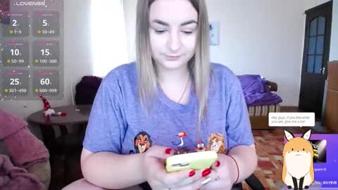 Snapshot of yourswetiegirl chatting on 11.13.25 Sofia online show from 11.13.25