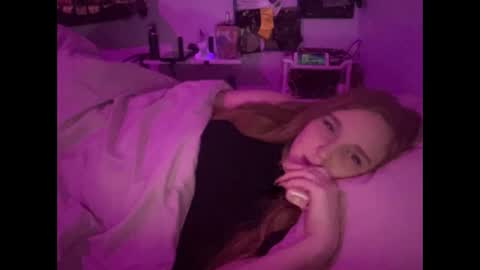 yourthickgingergoddess online show from 12.19.24