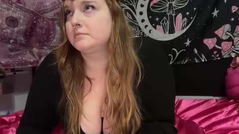 Snapshot of yourthickgingergoddess chatting on 12.01.25 yourthickgingergoddess online show from 12.01.25