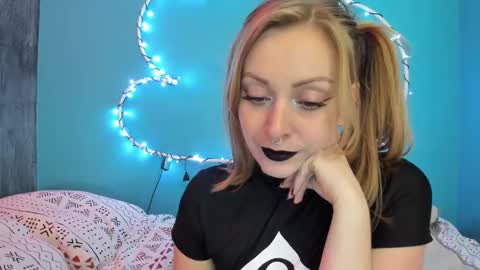 YourVenus00 -Follow my OF online show from 01.27.25