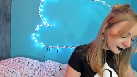 YourVenus00 -Follow my OF online show from 01.30.25