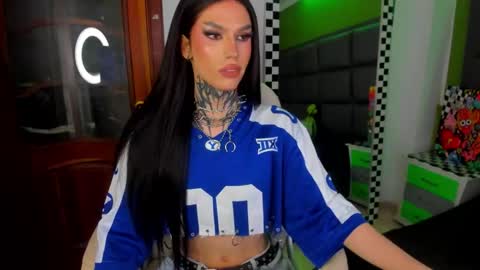 Snapshot of yourvirtualgirlfriennd chatting on 09.20.25 GI online show from 09.20.25