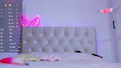 Snapshot of yourwilddestiny chatting on 12.12.24 Destiny online show from 12.12.24