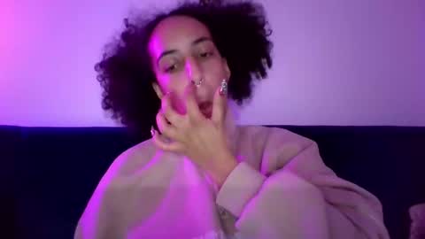 elizabeth  ju   online show from 12.11.24