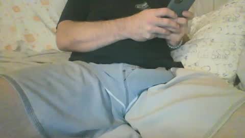 Yoyozee online show from 02.04.25