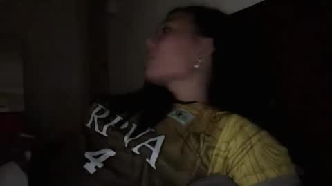 Snapshot of yrdrmgrl_jennie26 chatting on 11.18.25 yrdrmgrl_jennie26 online show from 11.18.25