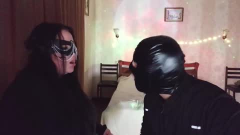 Snapshot of ysnoponytnospasibopriytno_0 chatting on 11.12.25 Marcus and Anna online show from 11.12.25