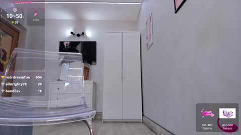 Snapshot of yssaacher chatting on 03.09.25 Crazy P online show from 03.09.25