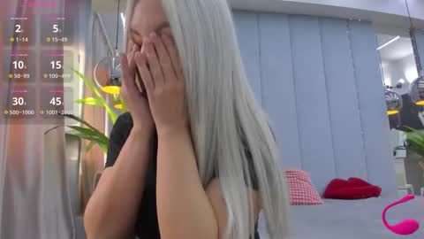 Snapshot of yssaacher chatting on 10.21.25 Crazy P online show from 10.21.25