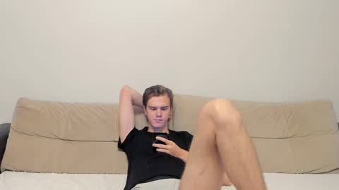 Snapshot of yueslang chatting on 10.09.25 Yue Lang and Samm online show from 10.09.25