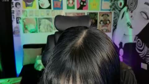    rawr   Anne Independent model      online show from 02.26.26