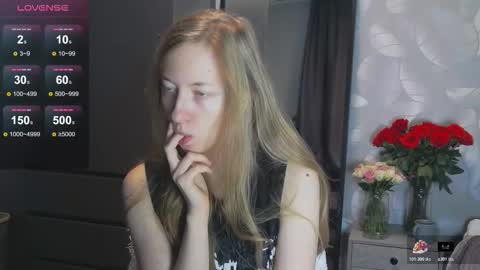 yuki_bloom online show from 10.20.25