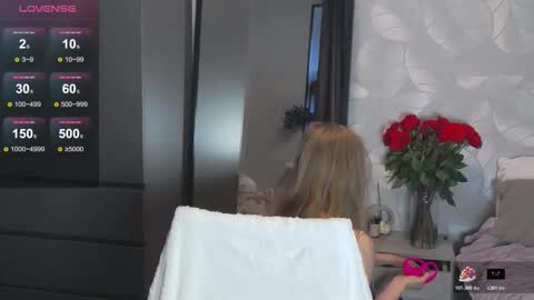 yuki_bloom online show from 10.21.25