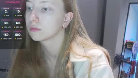 yuki_bloom online show from 10.23.25