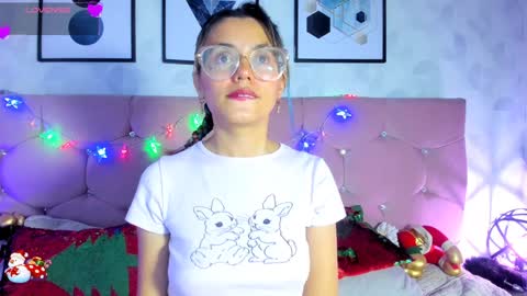 Yukki Kuran online show from 12.21.24