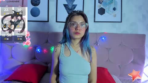 Yukki Kuran online show from 01.11.25